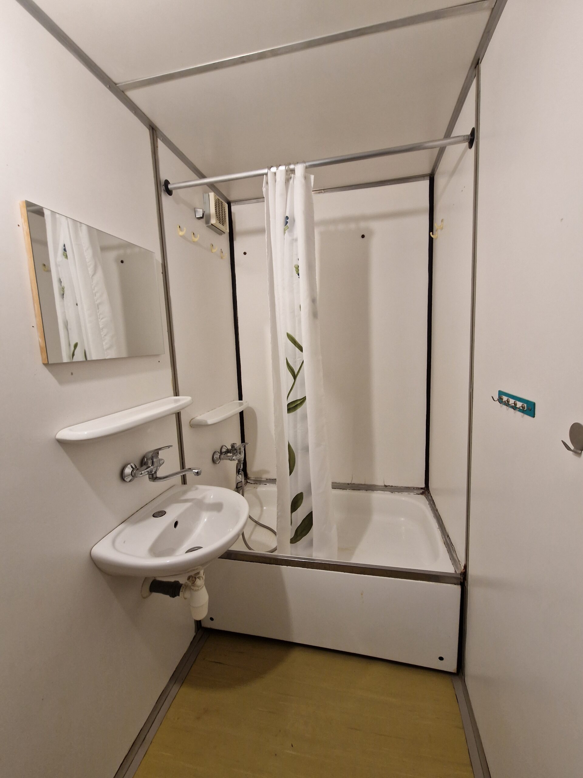 nemovitost Podjavorinska 8, rekonstrukce, stav před